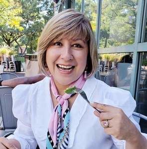 Meet your Posher, Dolly